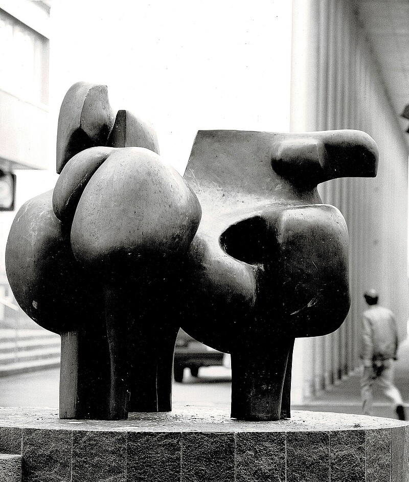 Skulptur Wolkenpferd (1970) von Bildhauer Max Weiss, Bild 1 von 9
