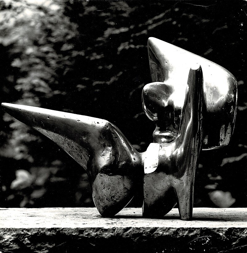 Skulptur Leda die Schwanengöttin (1970) von Bildhauer Max Weiss