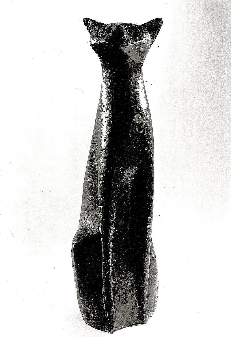 Skulptur Schwarze Katze zerstört (1958) von Bildhauer Max Weiss
