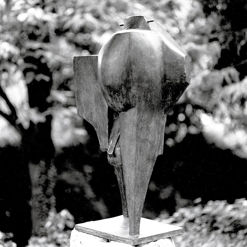 Skulptur Minotaurus (1987) von Bildhauer Max Weiss, Bild 11 von 13