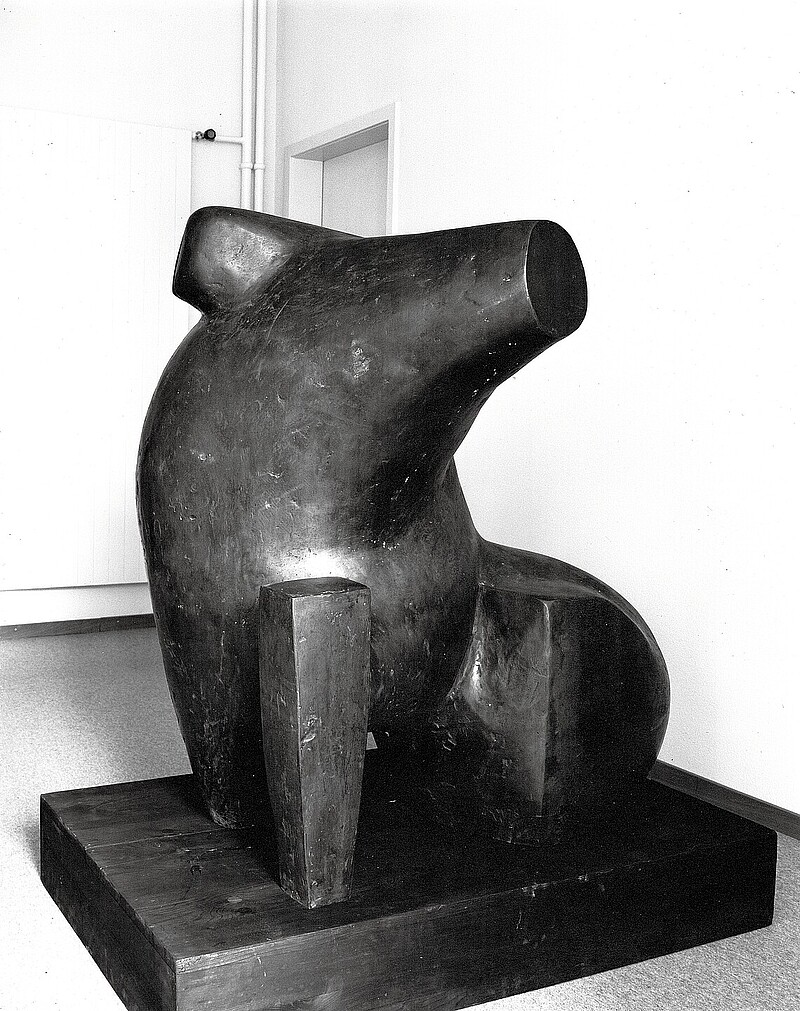 Skulptur Kentaur (1978) von Bildhauer Max Weiss, Bild 3 von 6