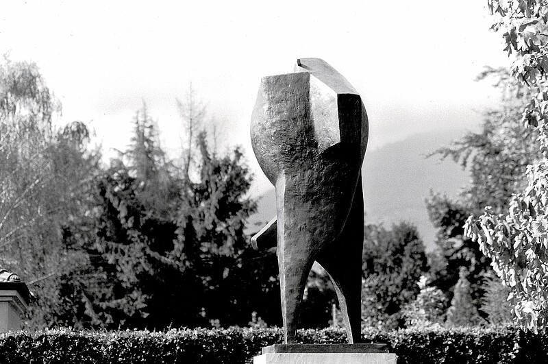 Skulptur Minotaurus (1987) von Bildhauer Max Weiss, Bild 7 von 13