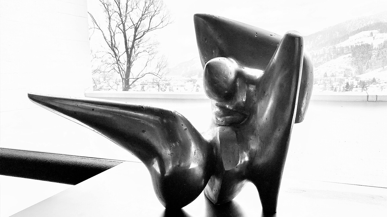 Bildhauer Max Weiss,  «Leda» von Max Weiss 1969 Skulptur aus poliertem Aluminium