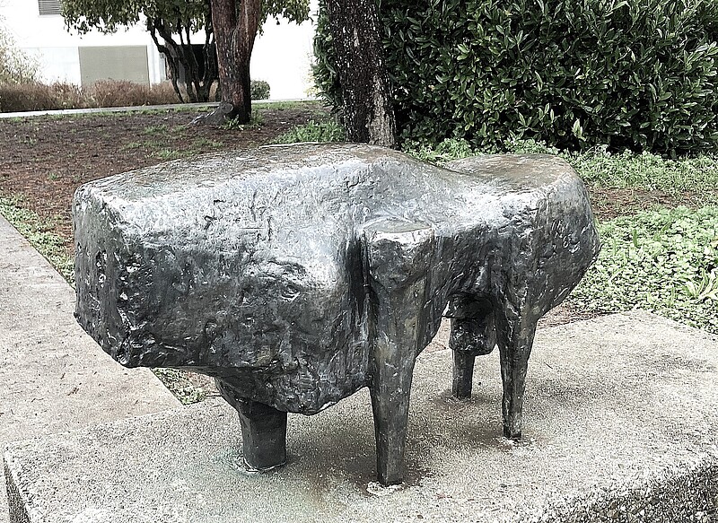 Skulptur Stier (1963) von Bildhauer Max Weiss, Bild 6 von 6