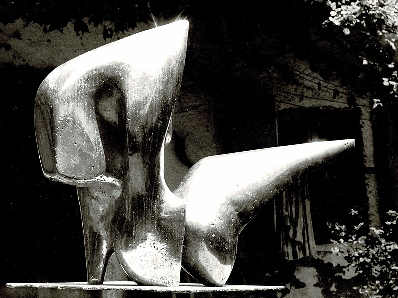Skulptur Leda die Schwanengöttin (1970) von Bildhauer Max Weiss, Bild 3 von 8