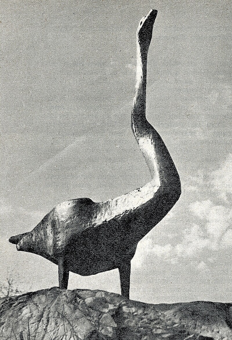 Skulptur Schwan  Schwimmbad Mooshüsli Emmen (1954) von Bildhauer Max Weiss, Bild 4 von 4