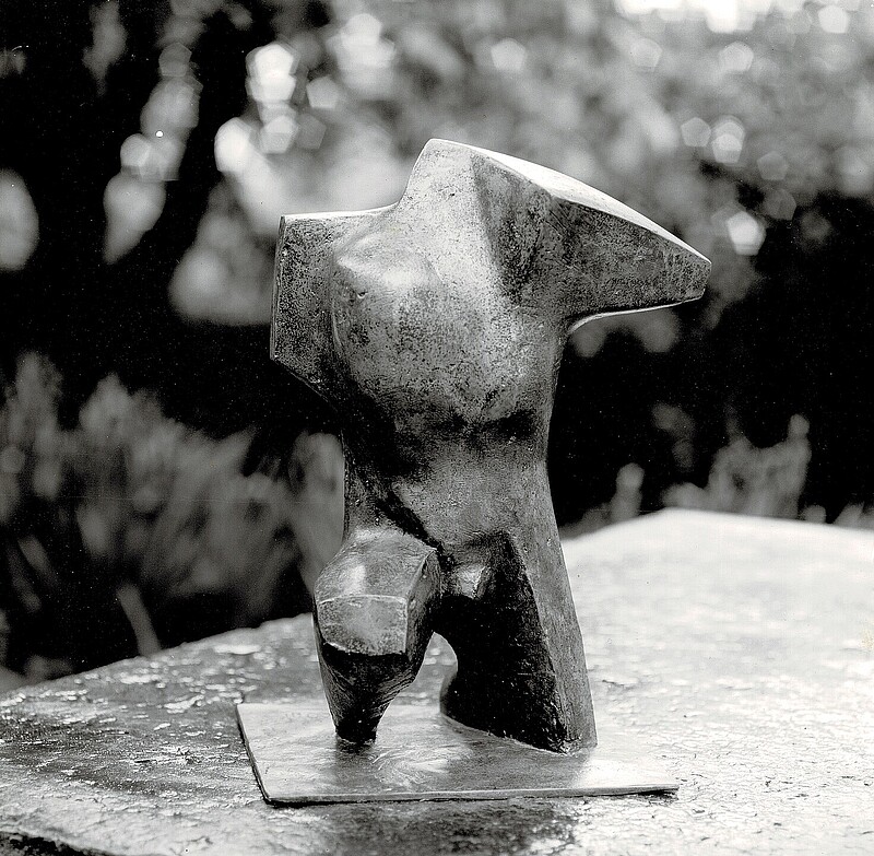Skulptur Prometheus klein (1981) von Bildhauer Max Weiss, Bild 3 von 3