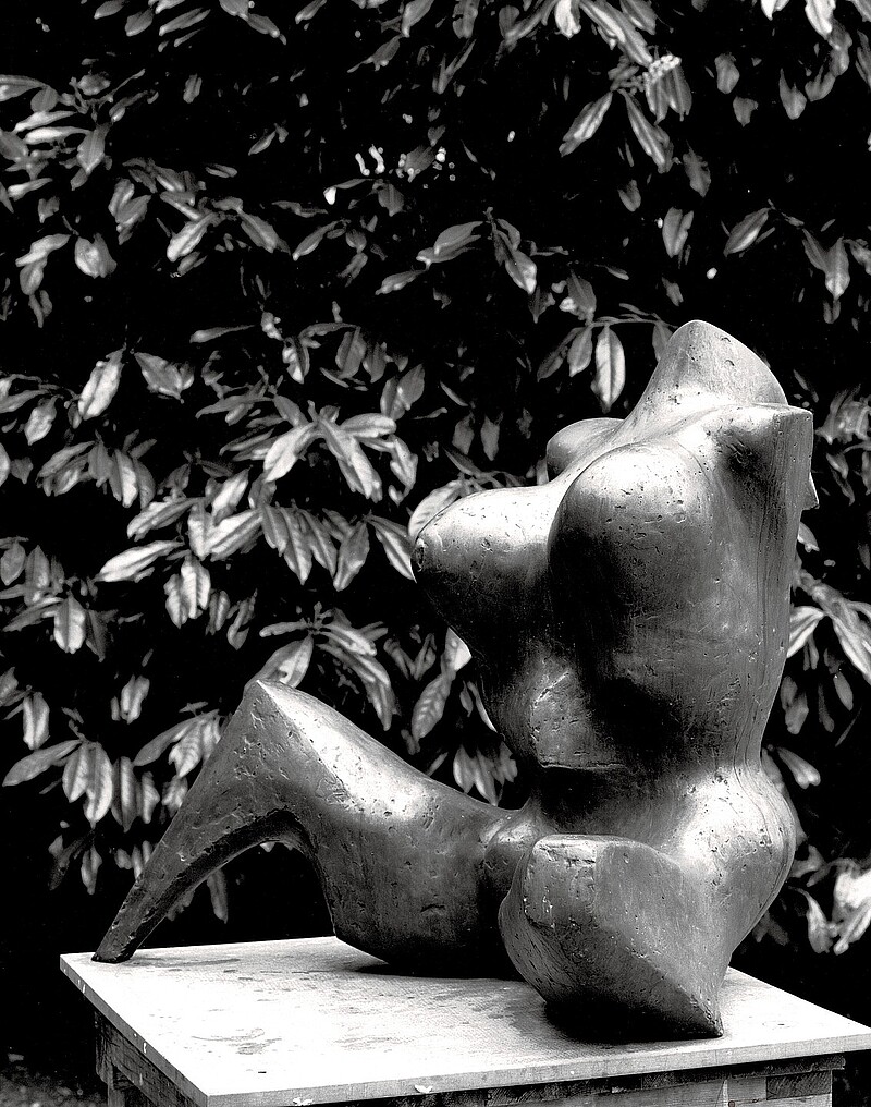 Skulptur La Rossa (1983) von Bildhauer Max Weiss, Bild 4 von 4