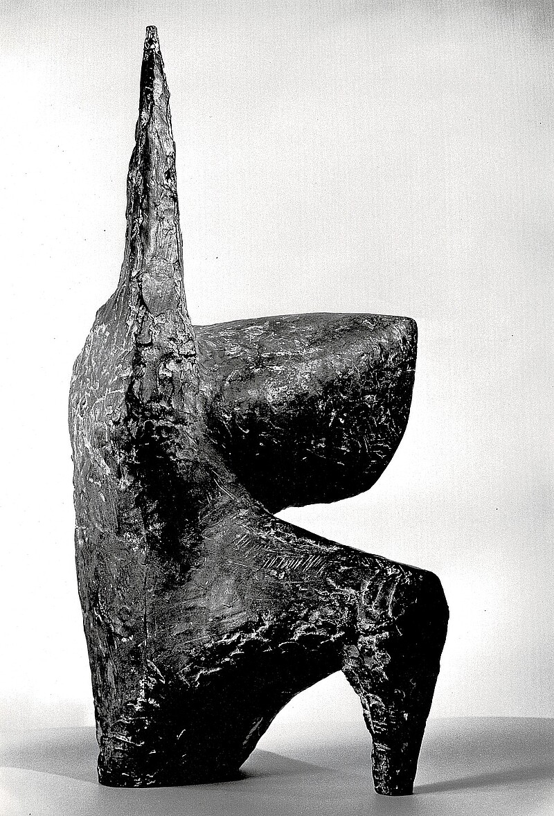 Skulptur Ozeanide (1962) von Bildhauer Max Weiss