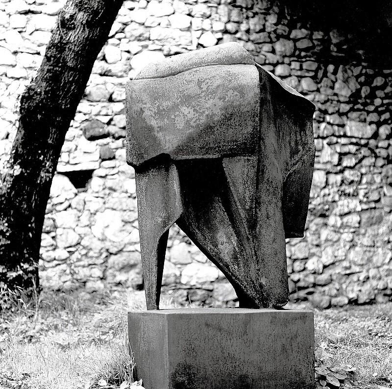 Skulptur Torso Ferro (1968) von Bildhauer Max Weiss, Bild 1 von 6