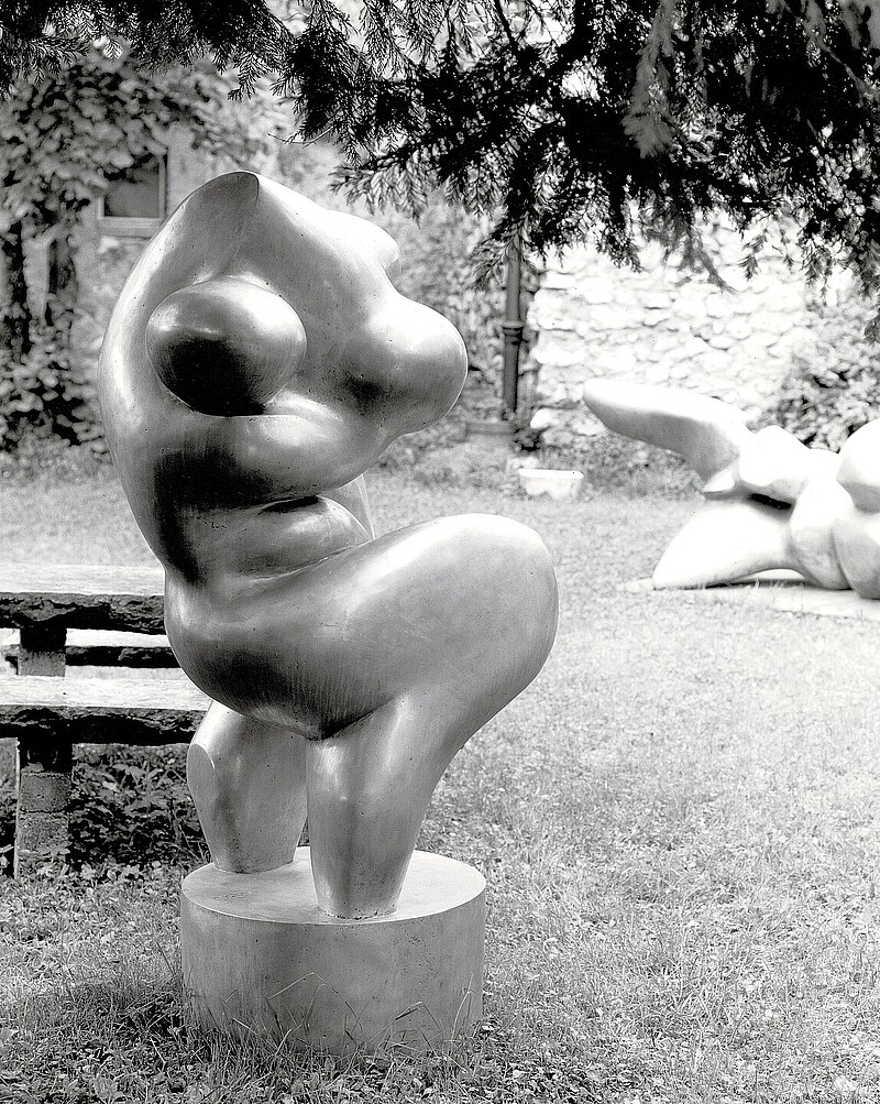 Skulptur Grosse Bacchantin (1974) von Bildhauer Max Weiss, Bild 8 von 8