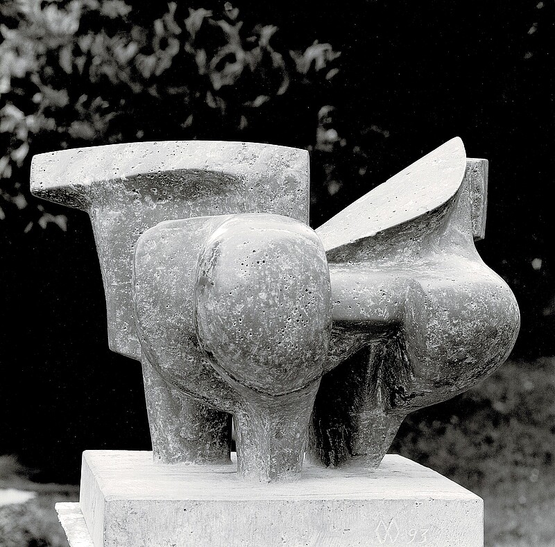 Skulptur Feuerpferde Travertino rosso (1993) von Bildhauer Max Weiss