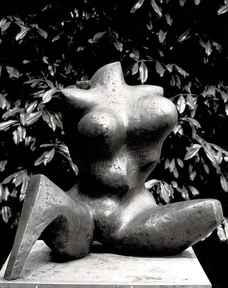 Skulptur La Rossa (1983) von Bildhauer Max Weiss, Bild 3 von 4