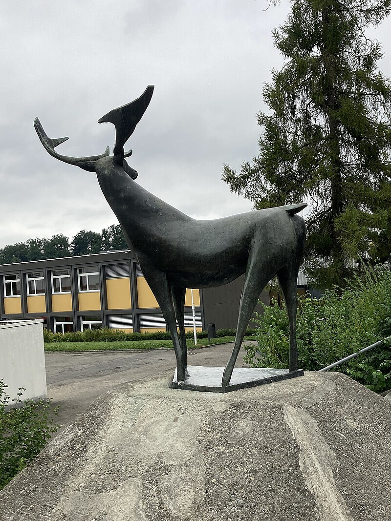 Skulptur Hirsch Gersag (1953) von Bildhauer Max Weiss, Bild 8 von 8