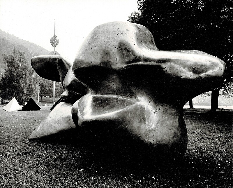 Skulptur Grosse Steppenfigur  L 460 (1970) von Bildhauer Max Weiss, Bild 8 von 12